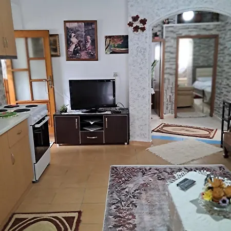 Olivia * Gjirokastër